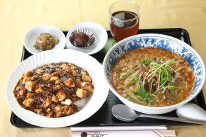 セットランチ担々麺と麻婆飯